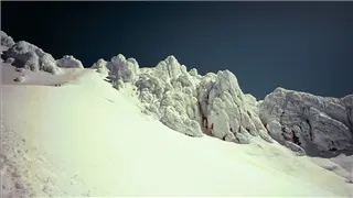 small_9905 mt hoodImg20.webp